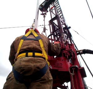 Fig. 7. Hydraulic tong operator